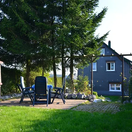 Διαμέρισμα Forest Escape With Garden, Cleaning Included Neustadt am Rennsteig