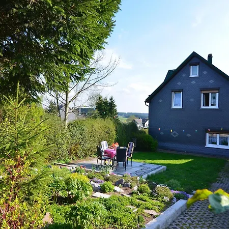 Forest Escape With Garden, Cleaning Included Διαμέρισμα Neustadt am Rennsteig