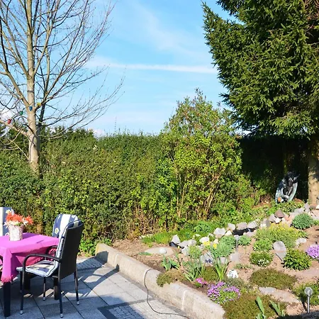 Forest Escape With Garden, Cleaning Included Διαμέρισμα