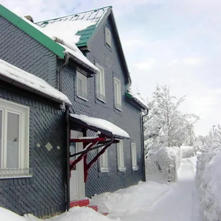 Forest Escape With Garden, Cleaning Included * Neustadt am Rennsteig