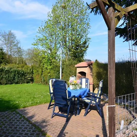 Forest Escape With Garden, Cleaning Included Διαμέρισμα