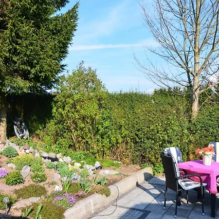Διαμέρισμα Forest Escape With Garden, Cleaning Included *